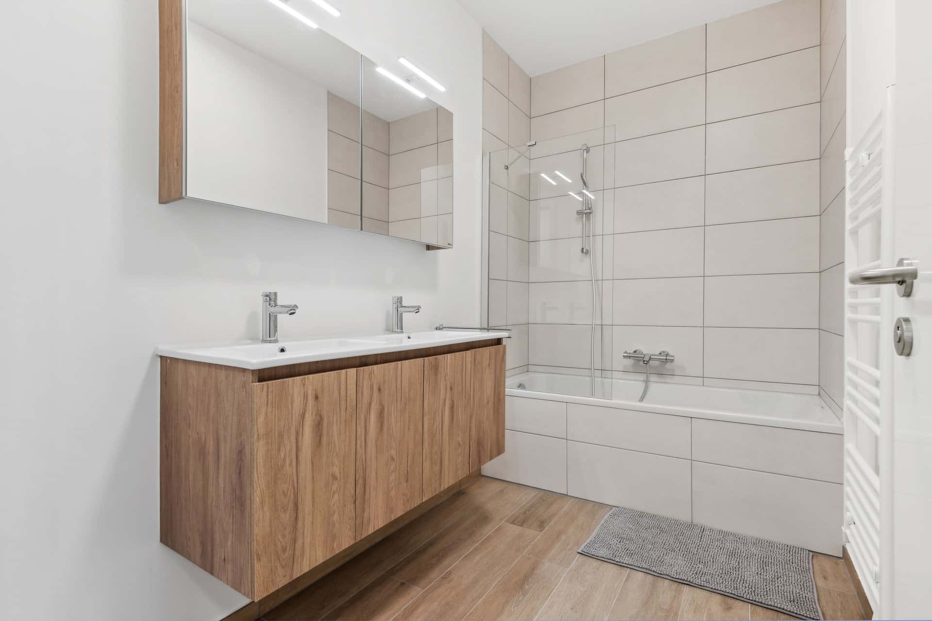 Wohnung in Chaussée d'Anvers, Bruxelles