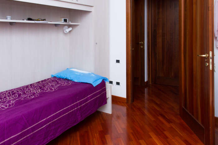 Listing photo thumbnail