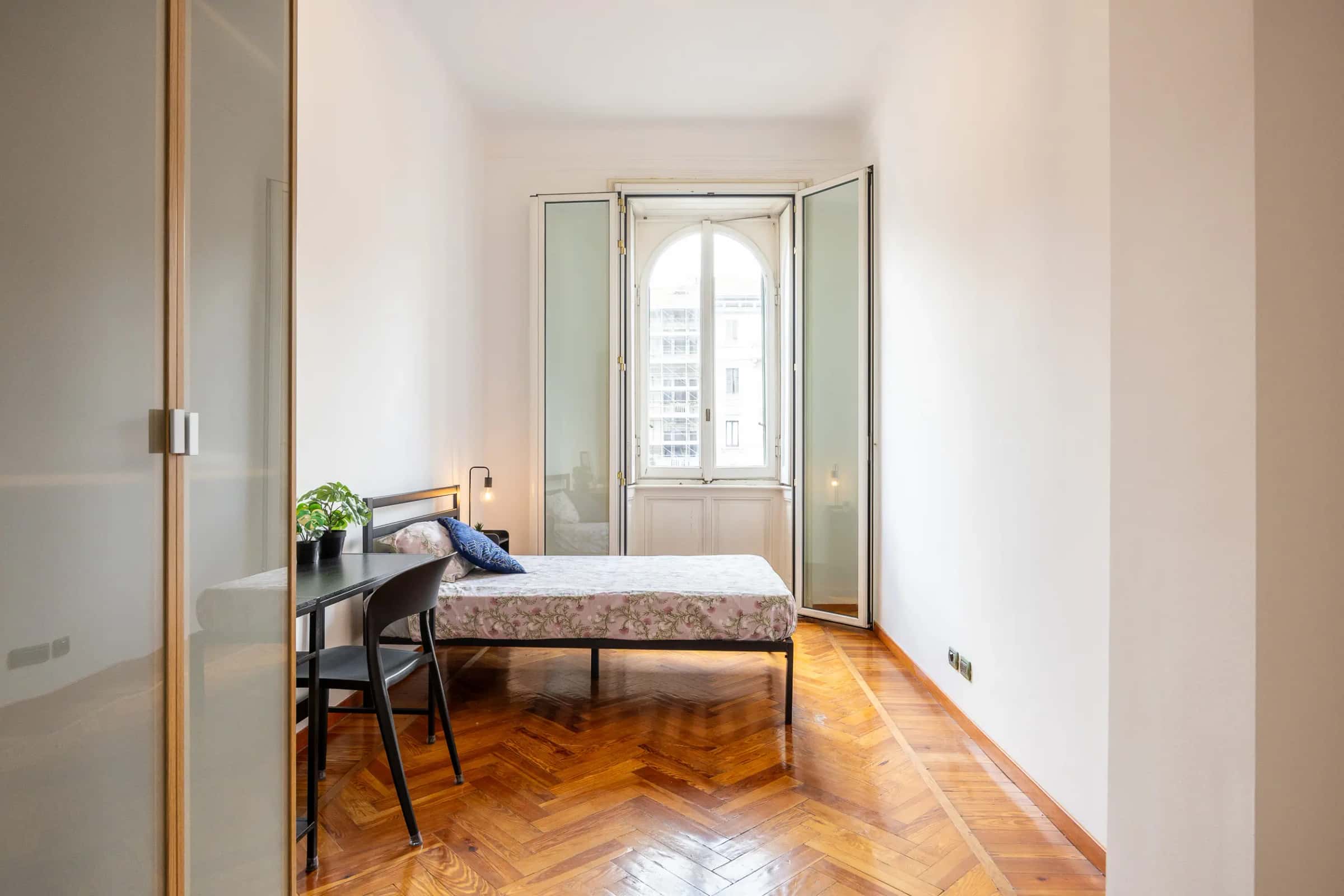 Piazza Argentina, 4 - Room 1