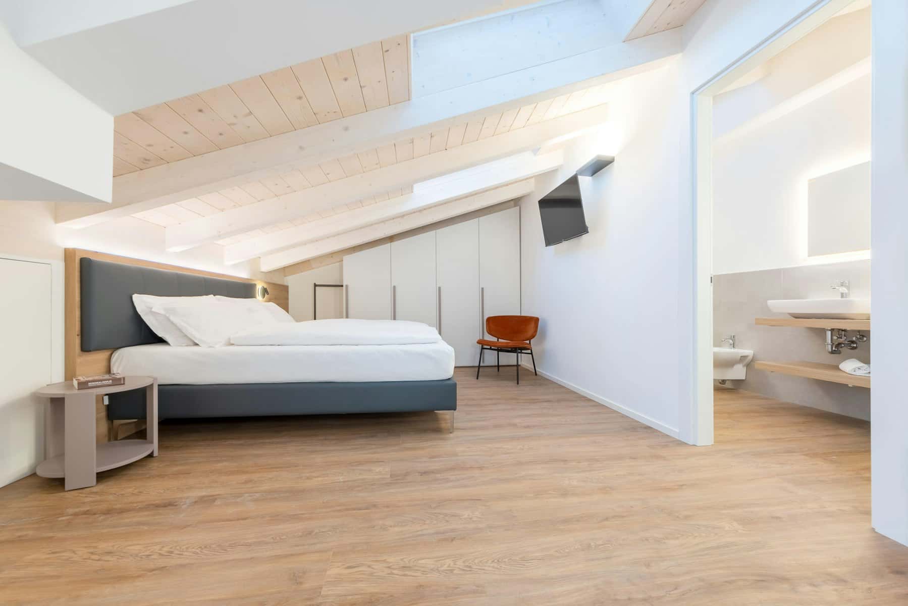 Room in Via San Giovanni, Trento for 78 m² with 2 bedrooms