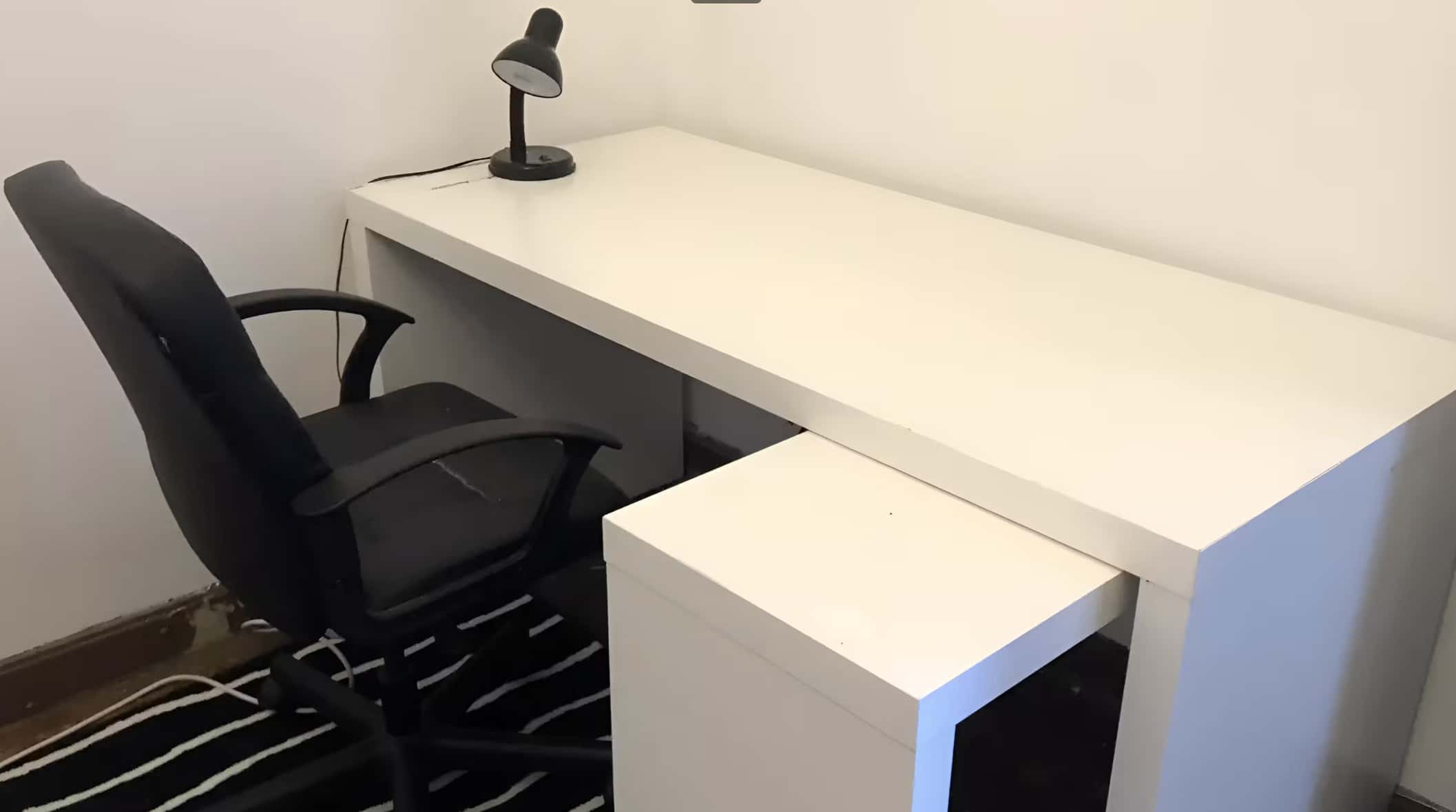 Room in a 4-bedroom apartment in Porto - Room 3