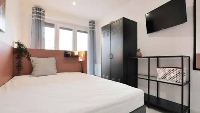 Listing photo thumbnail