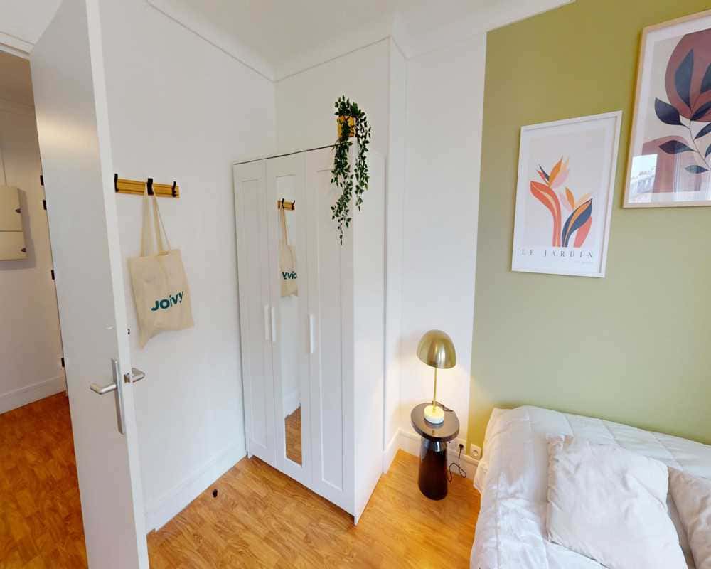 Chambre dans le Rue de Saussure