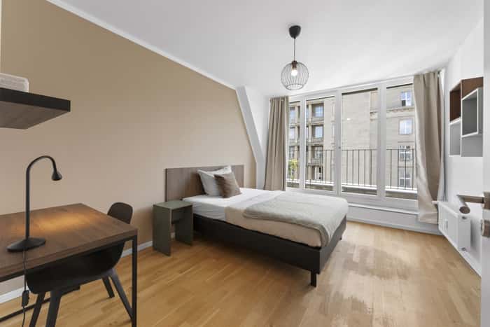 Listing photo thumbnail