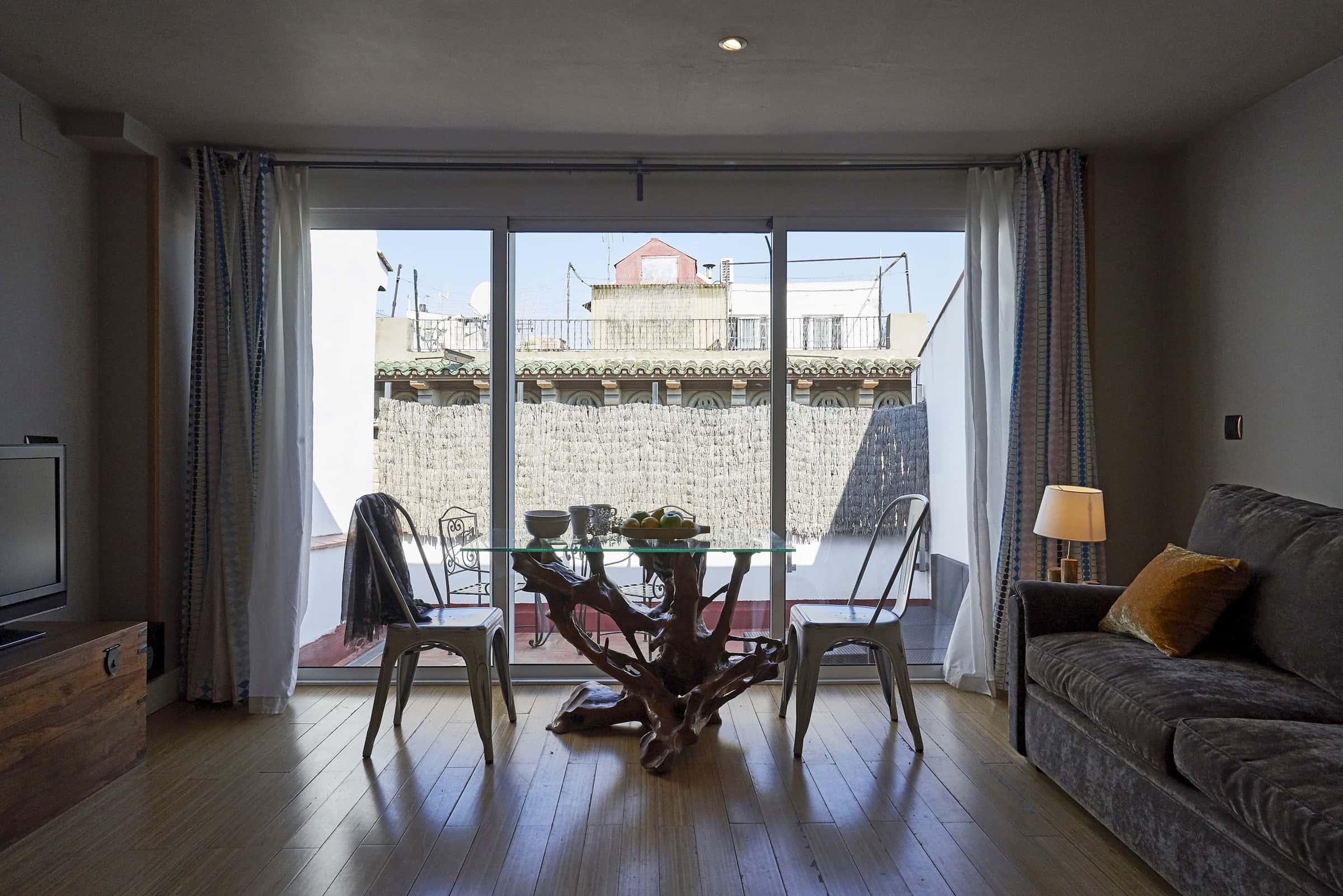 Ample 1213 · Confy attic large terrace in centre