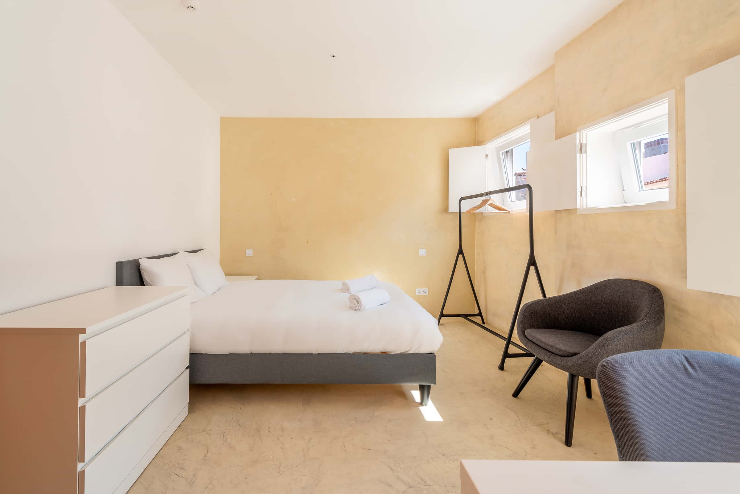 Quarto em Rua Poiais de São Bento, Lisboa para 162 m² com 6 quartos