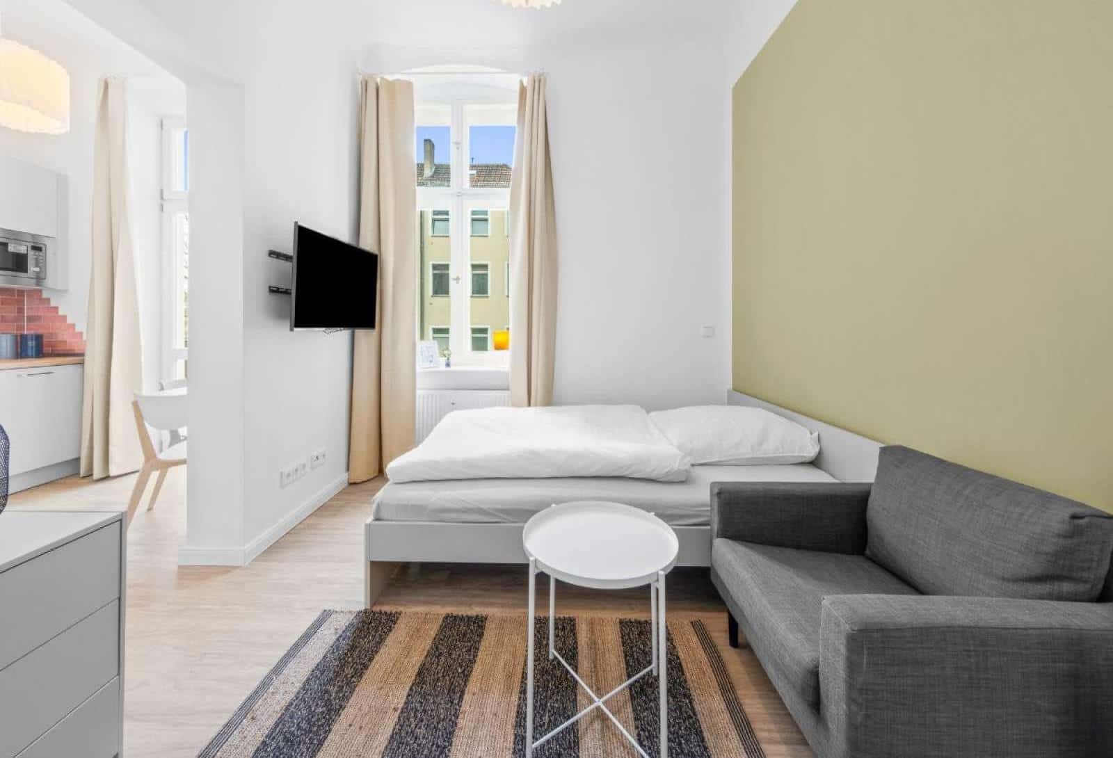 Studio for rent in Berlin, bills included