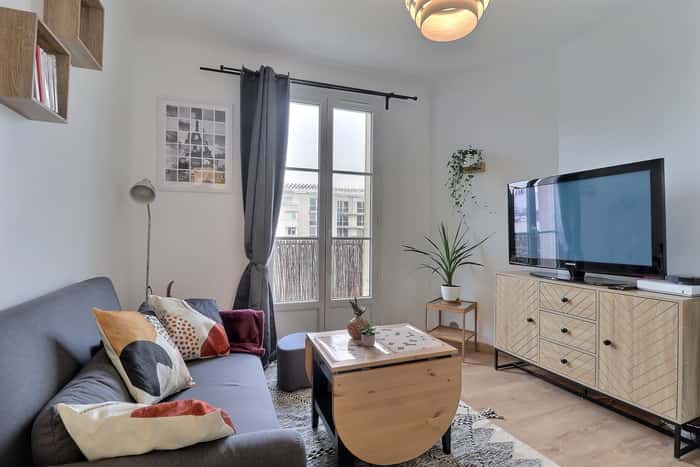 Listing photo thumbnail