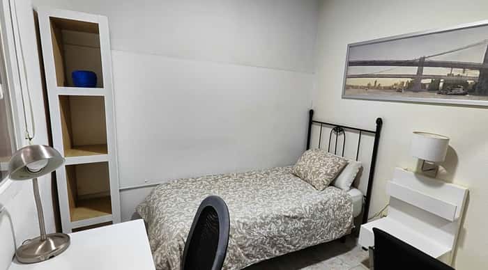 Listing photo thumbnail