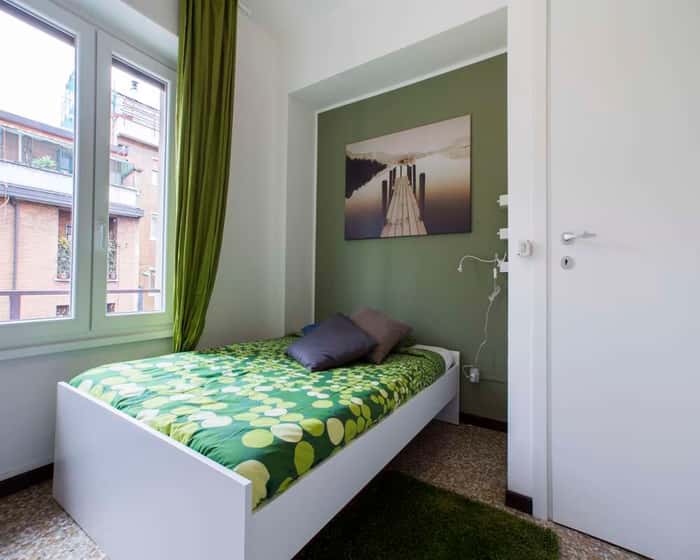 Listing photo thumbnail