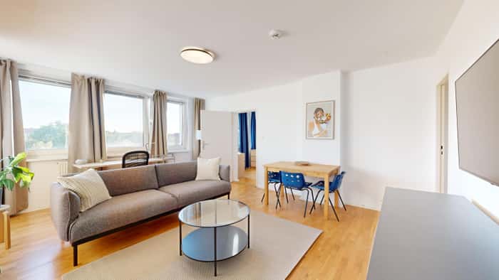 Listing photo thumbnail