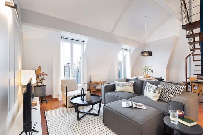 Listing photo thumbnail