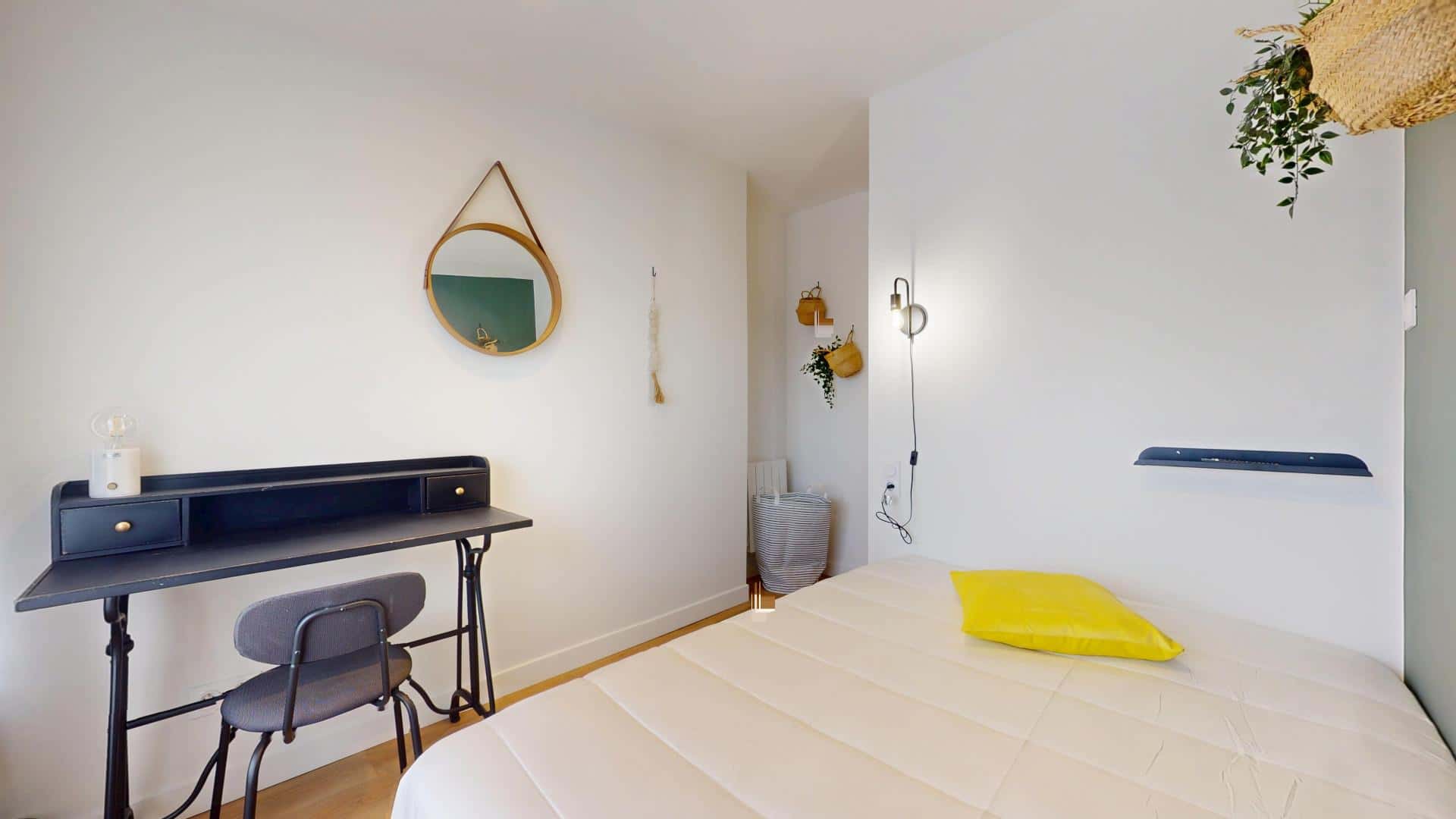 Chambre 8 - LECOCQ BE