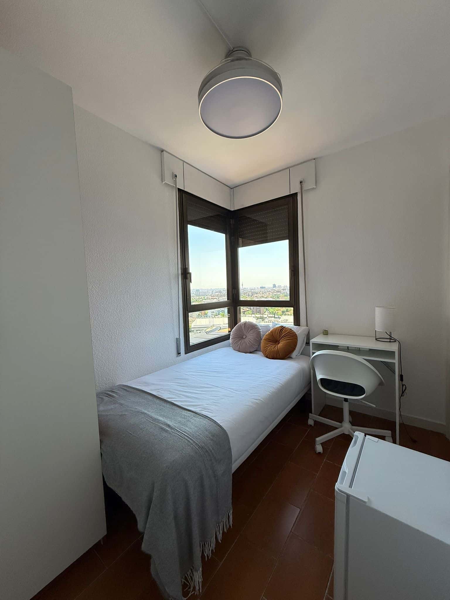Room CMS48R1