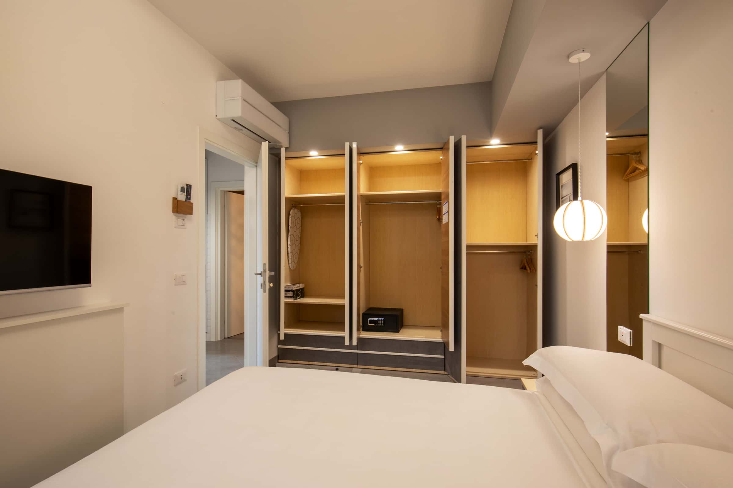 Apartment Rome, 1 bed — photo 11