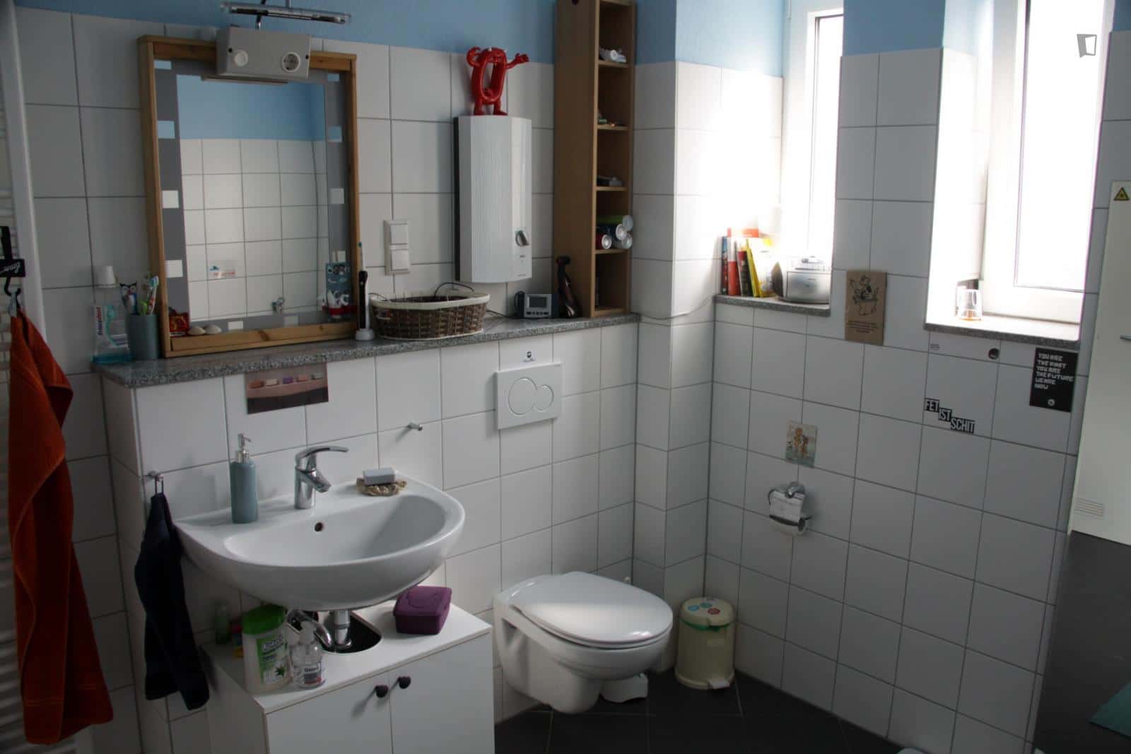 Room in Vorgebirgstraße, Köln for 62 m² with 2 bedrooms - Foto 4