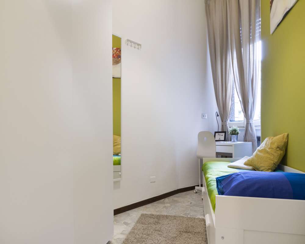 Stanza in Via Salvatore Barzilai