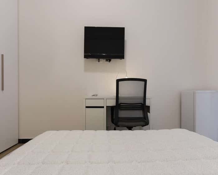 Listing photo thumbnail