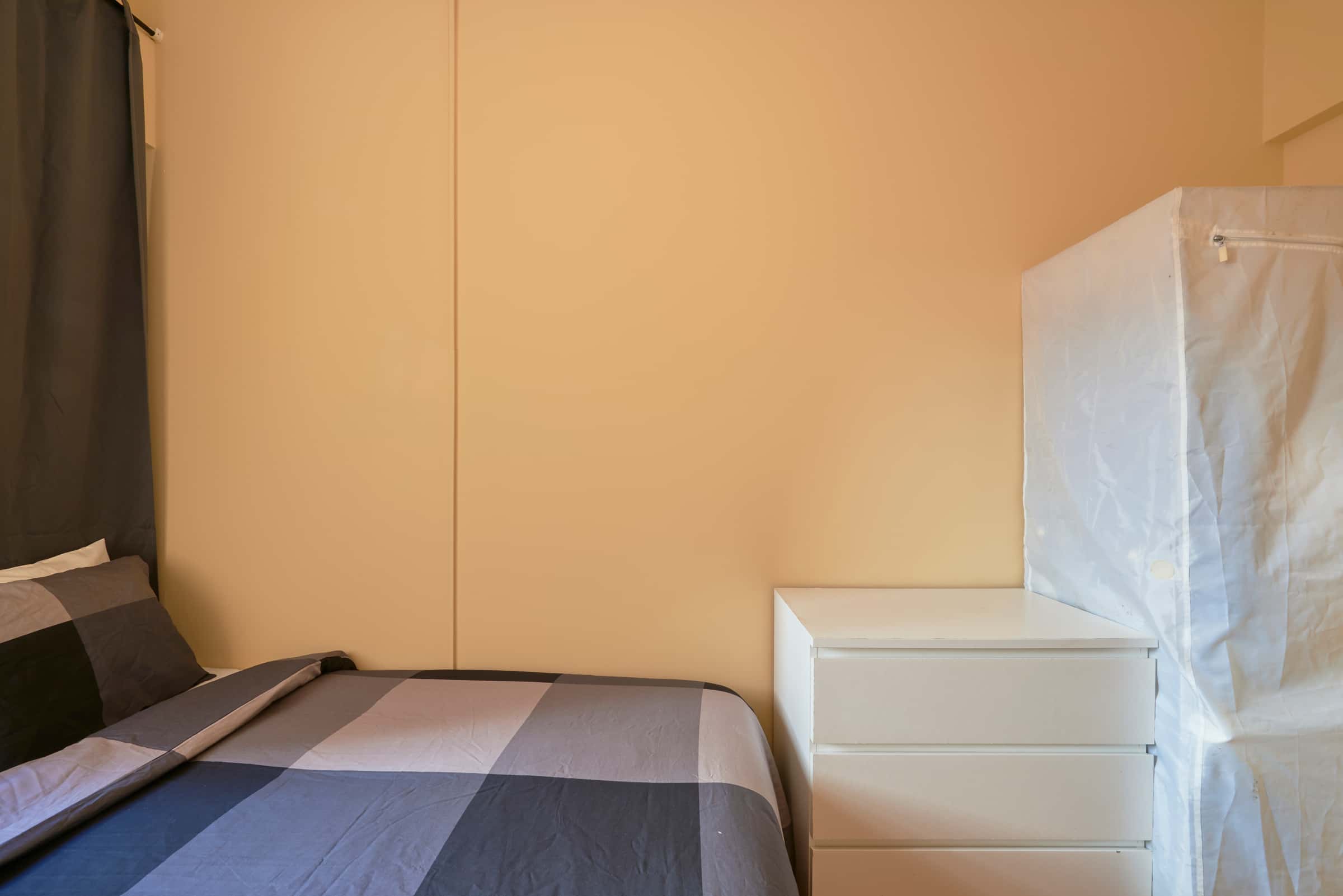 Room in R. Abel Botelho 13, 1500-047 Lisboa, Portogallo