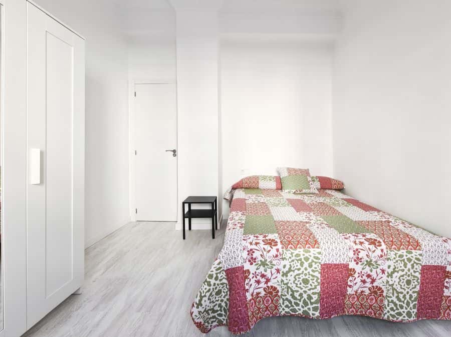 Habitación en piso de 5 habitaciones en Camins Al Grau