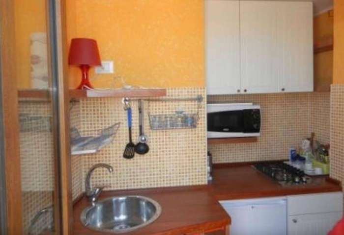 Listing photo thumbnail