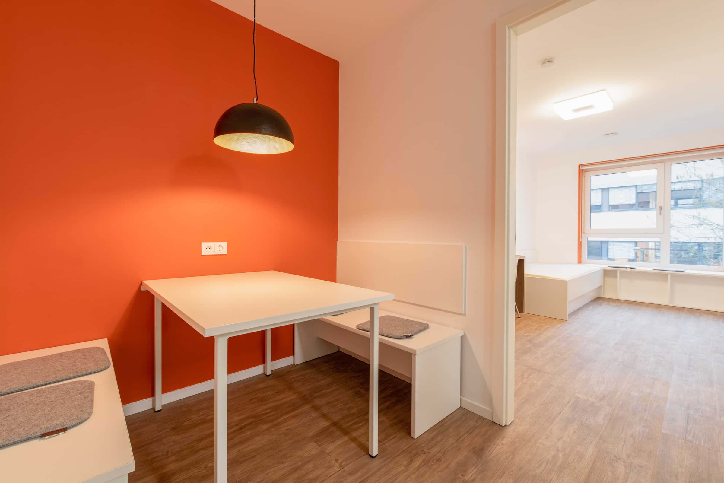 Reduced Rent - STUDENTS ONLY - Fully furnished private room in a 4 people shared apartment Nearby HTW University