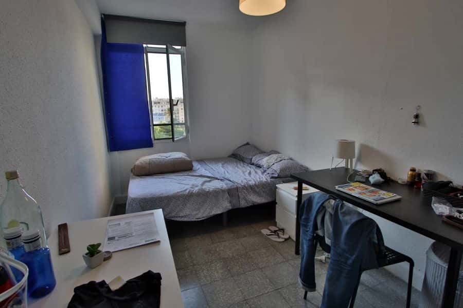 Habitación en piso de 4 habitaciones en La Petxina