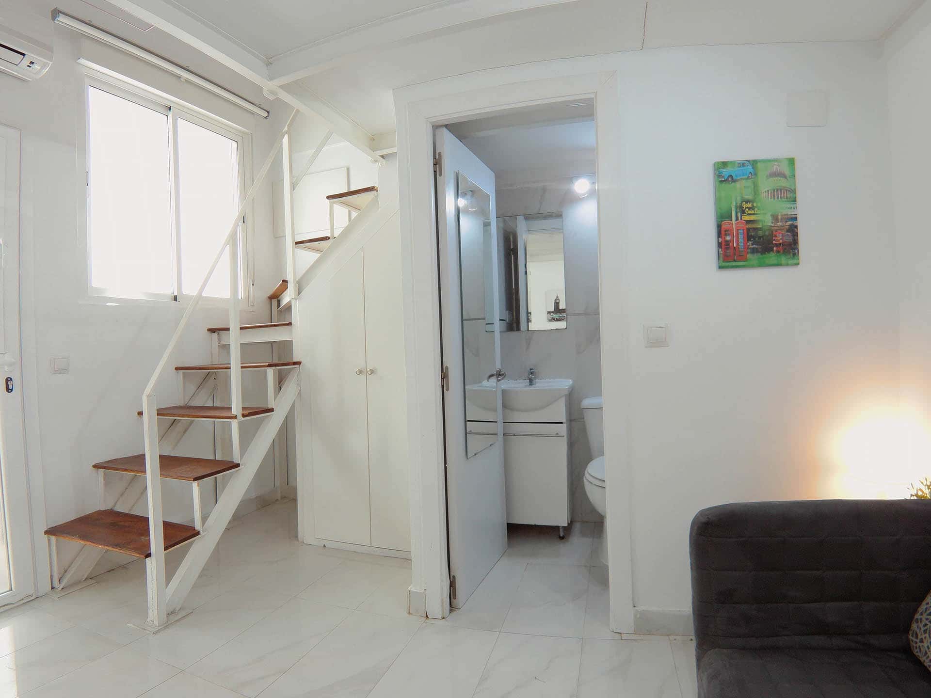 Room Calle Almendrales