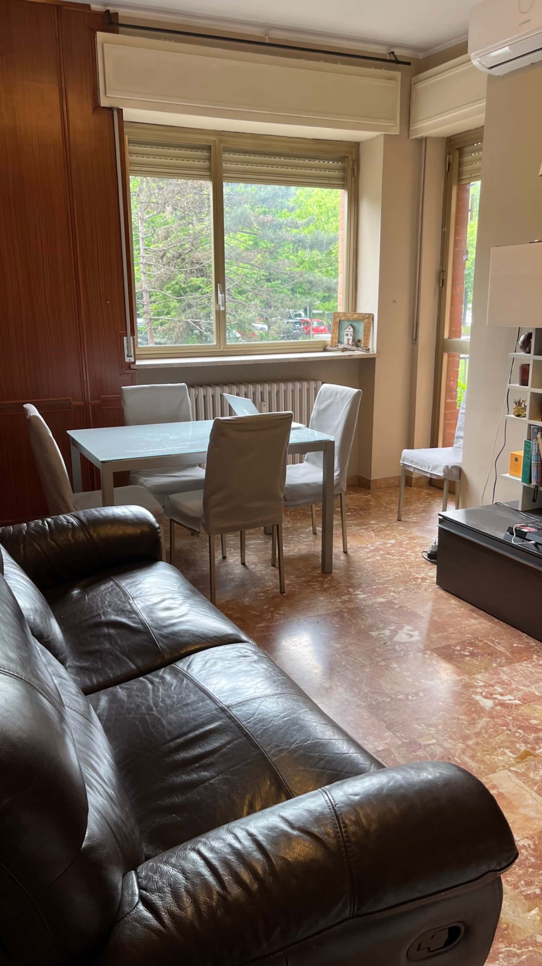 Room in Corso Canonico Giuseppe Allamano, Torino for 120 m² with 3 bedrooms