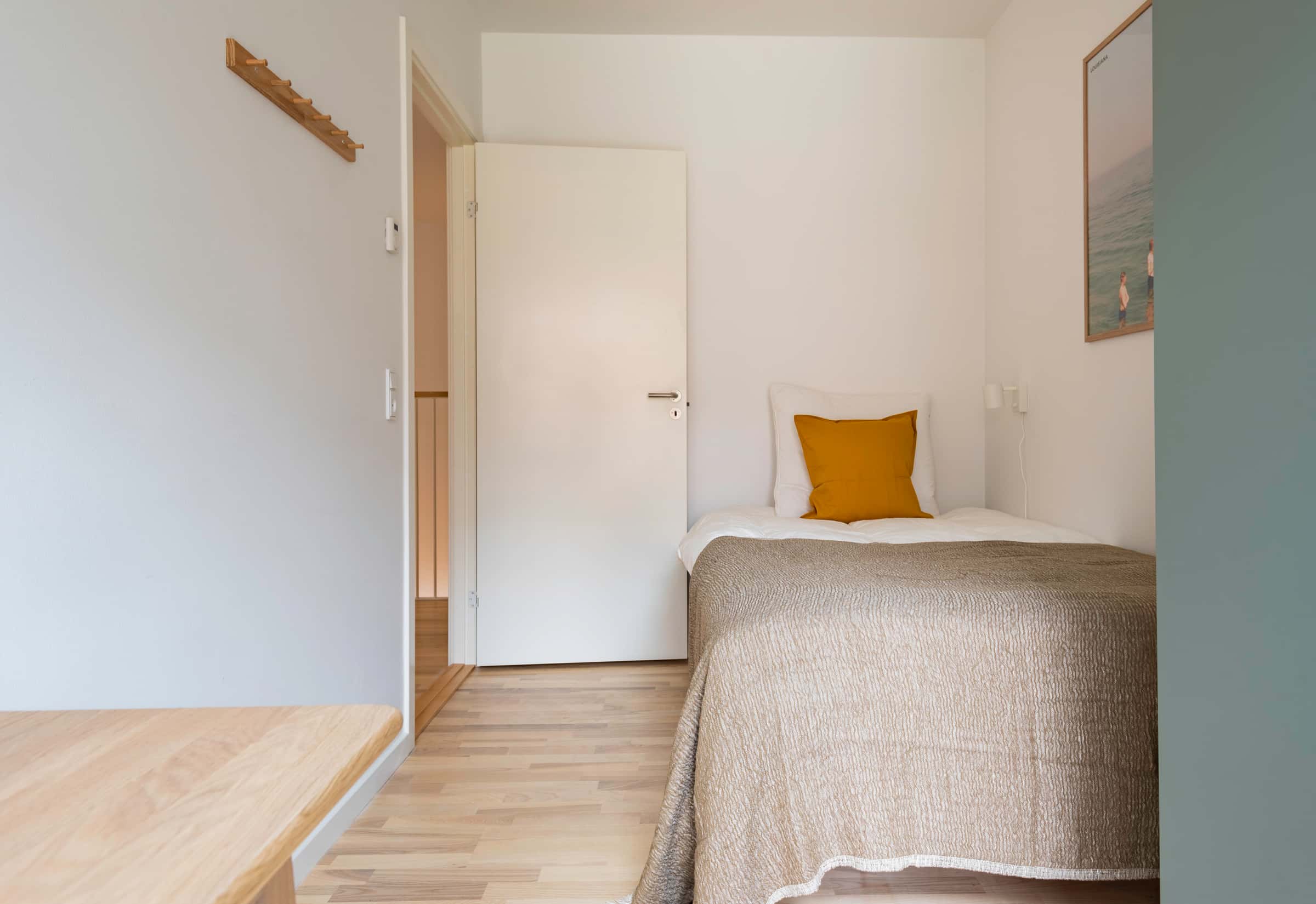 Loke Room 2 Standard