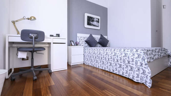 Listing photo thumbnail