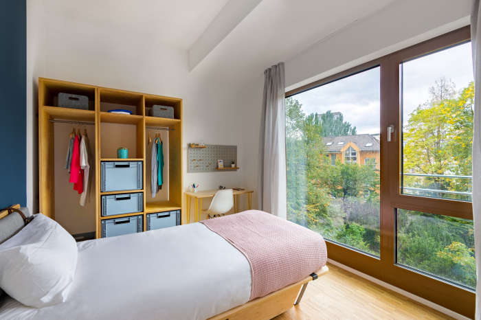 Listing photo thumbnail