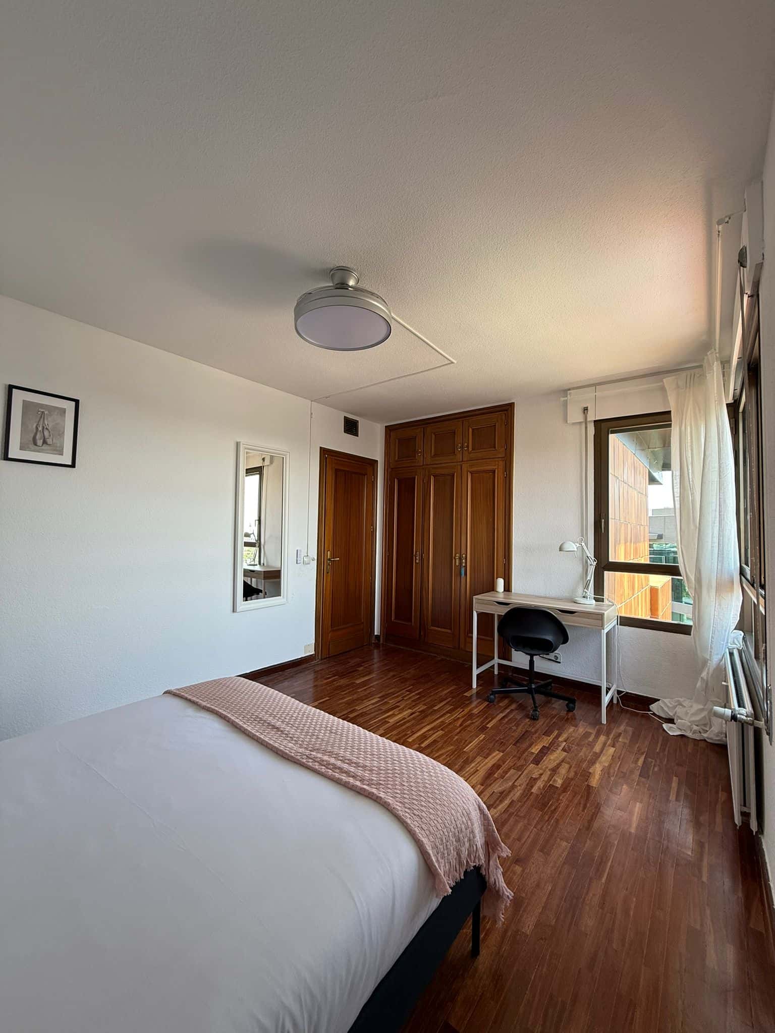 Room CMS48R6