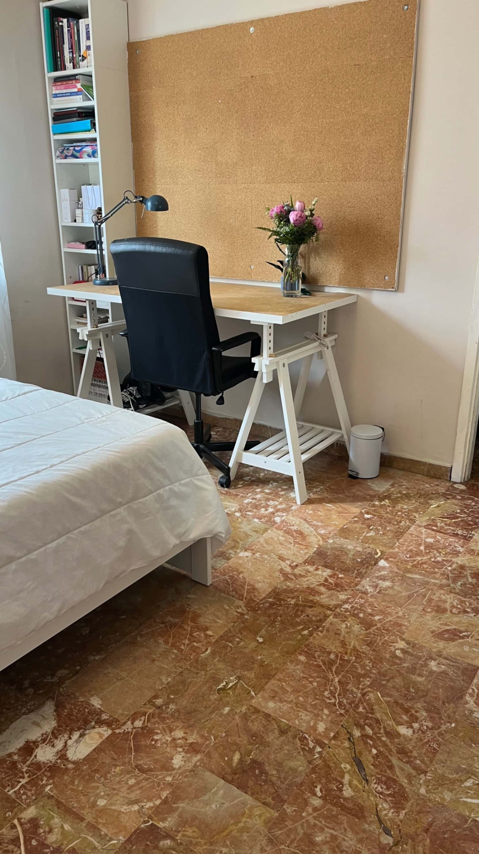 Room in Corso Canonico Giuseppe Allamano, Torino for 120 m² with 3 bedrooms