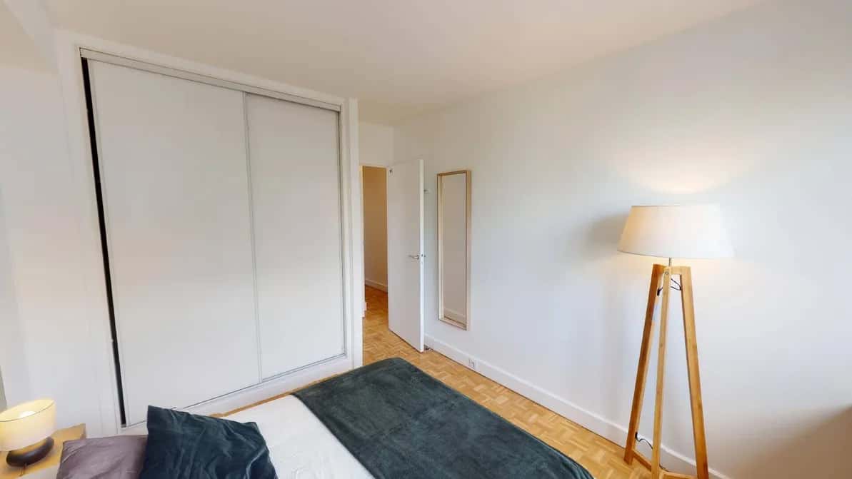 Habitación en Square Henri Regnault, Courbevoie para 89 m² con 4 dormitorios