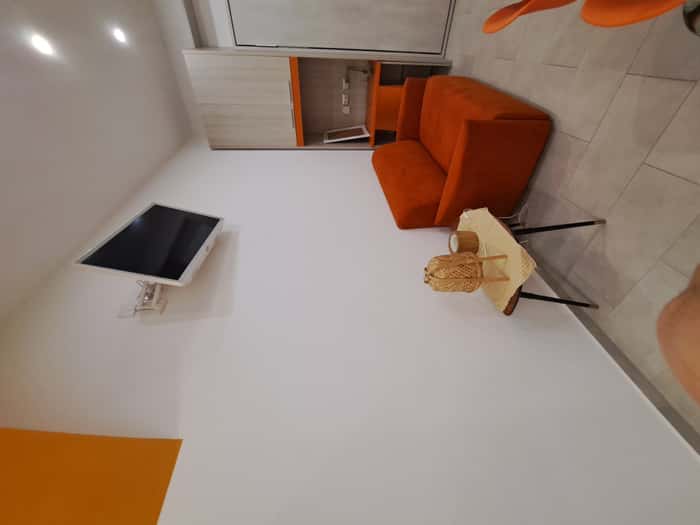 Listing photo thumbnail