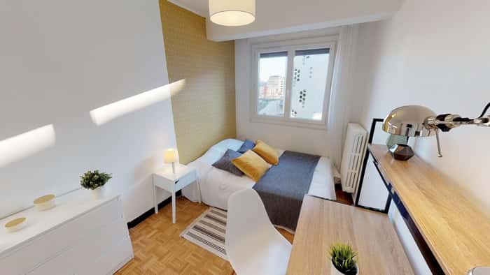 Listing photo thumbnail