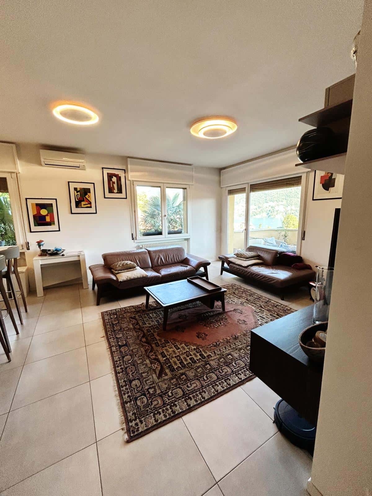 Appartamento in Via XXV Aprile, Cernobbio di 160 m² con 2 camere