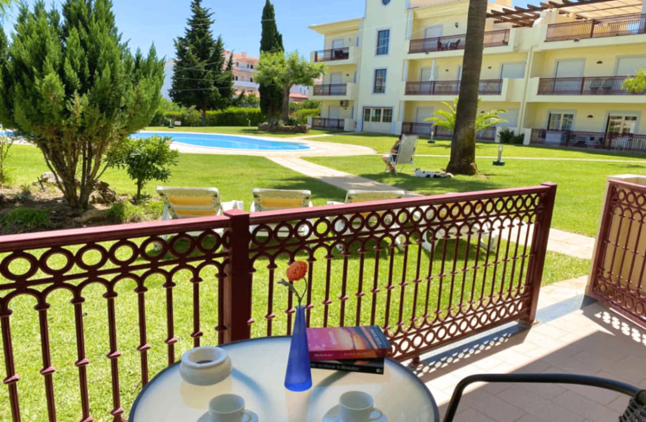 Bogart, Espaçoso Apt, Ideal Familias 5min da Oura (nov-april only)