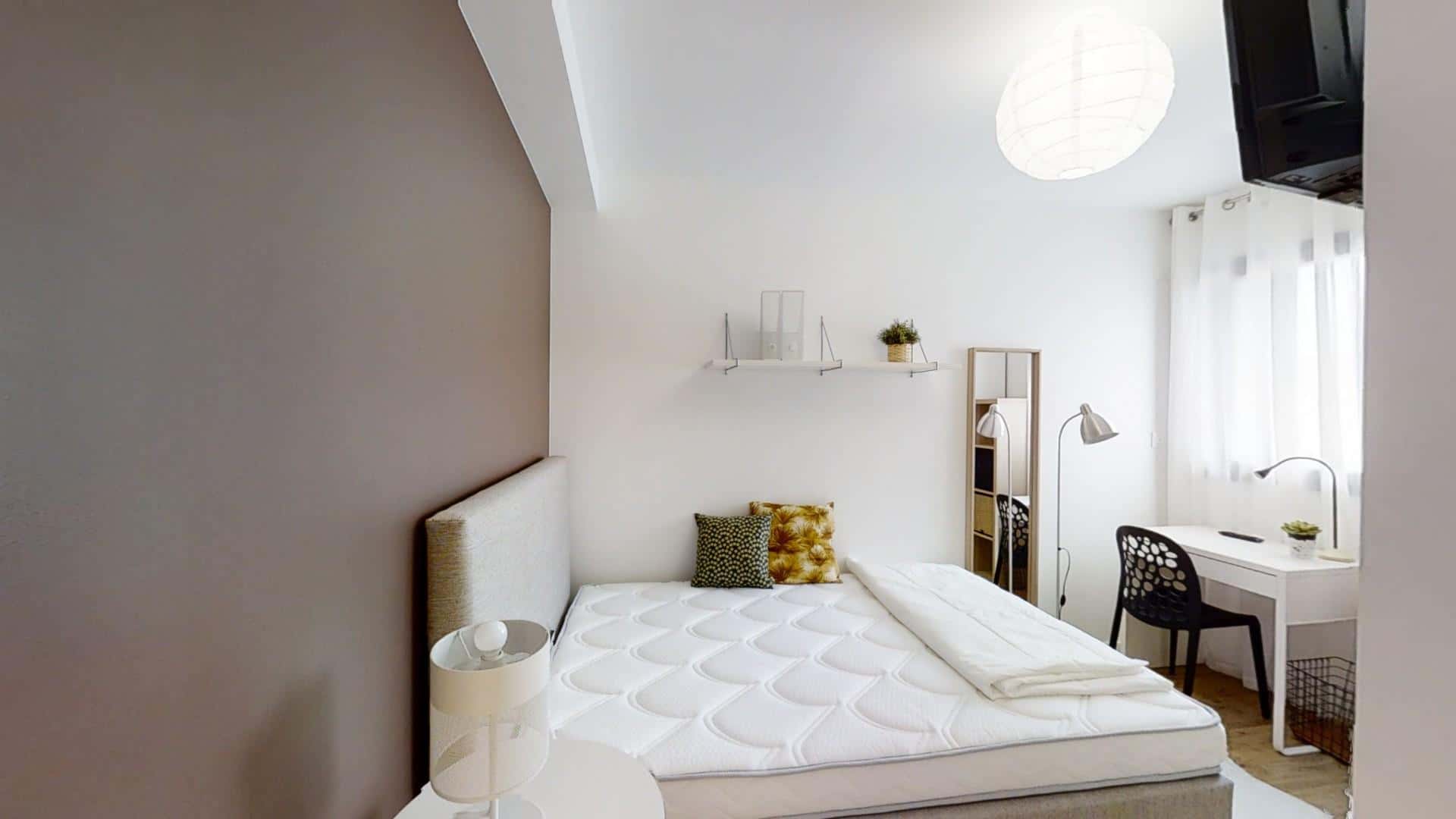 Chambre 2 - MATHALY L