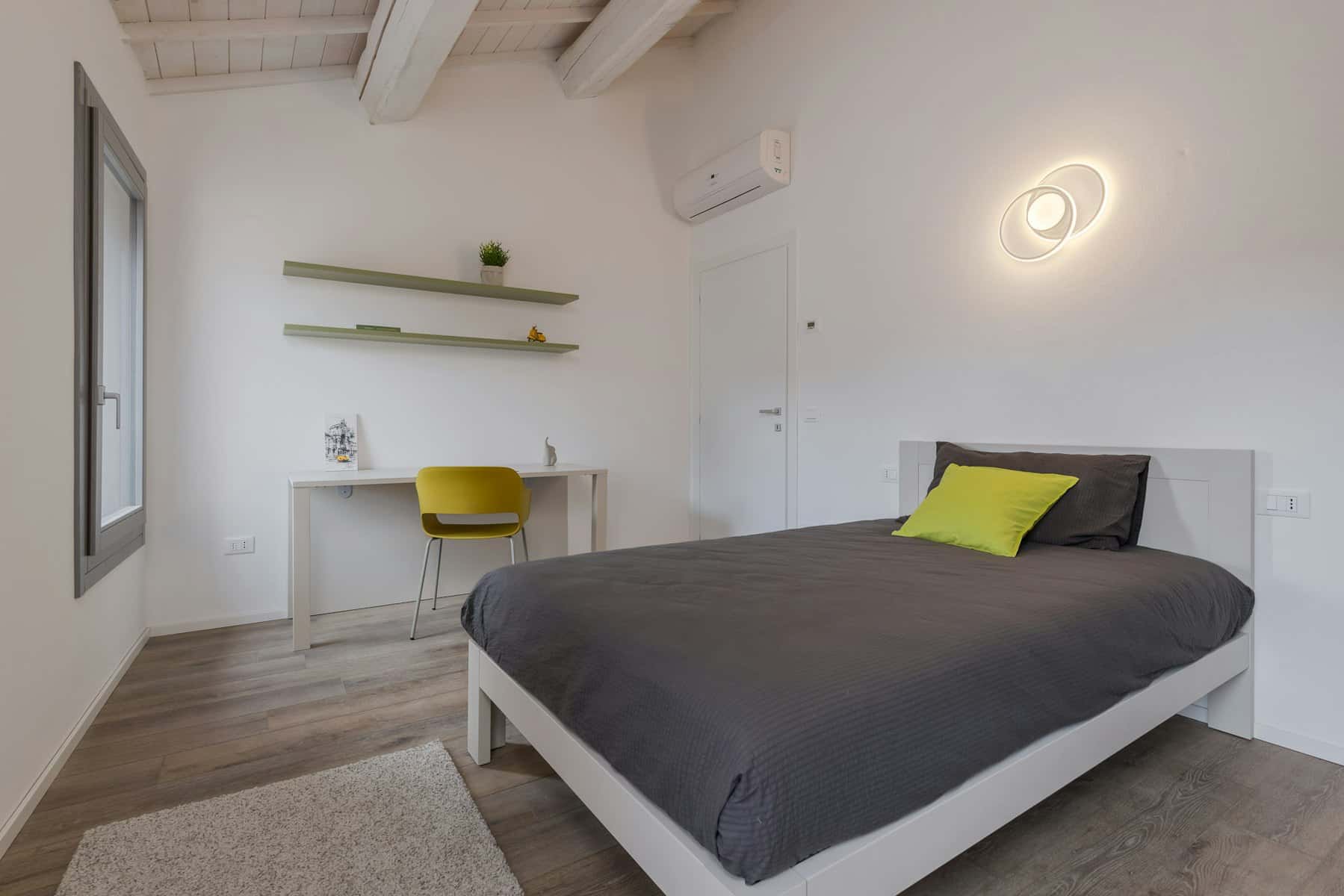 Room in Via Fondobanchetto, Ferrara for 39 m² with 2 bedrooms