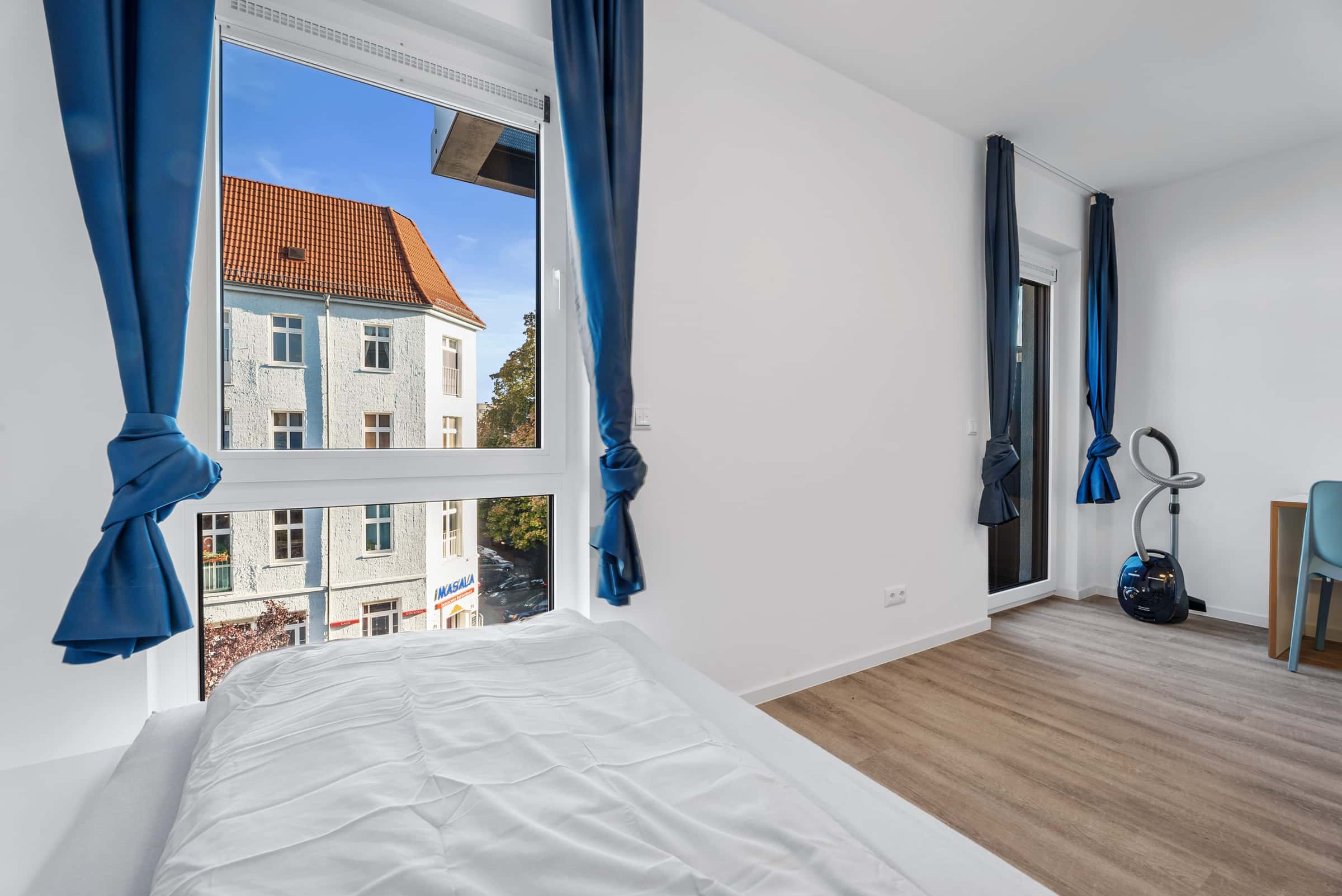 Fully furnished studio with balcony - Nearby HTW University