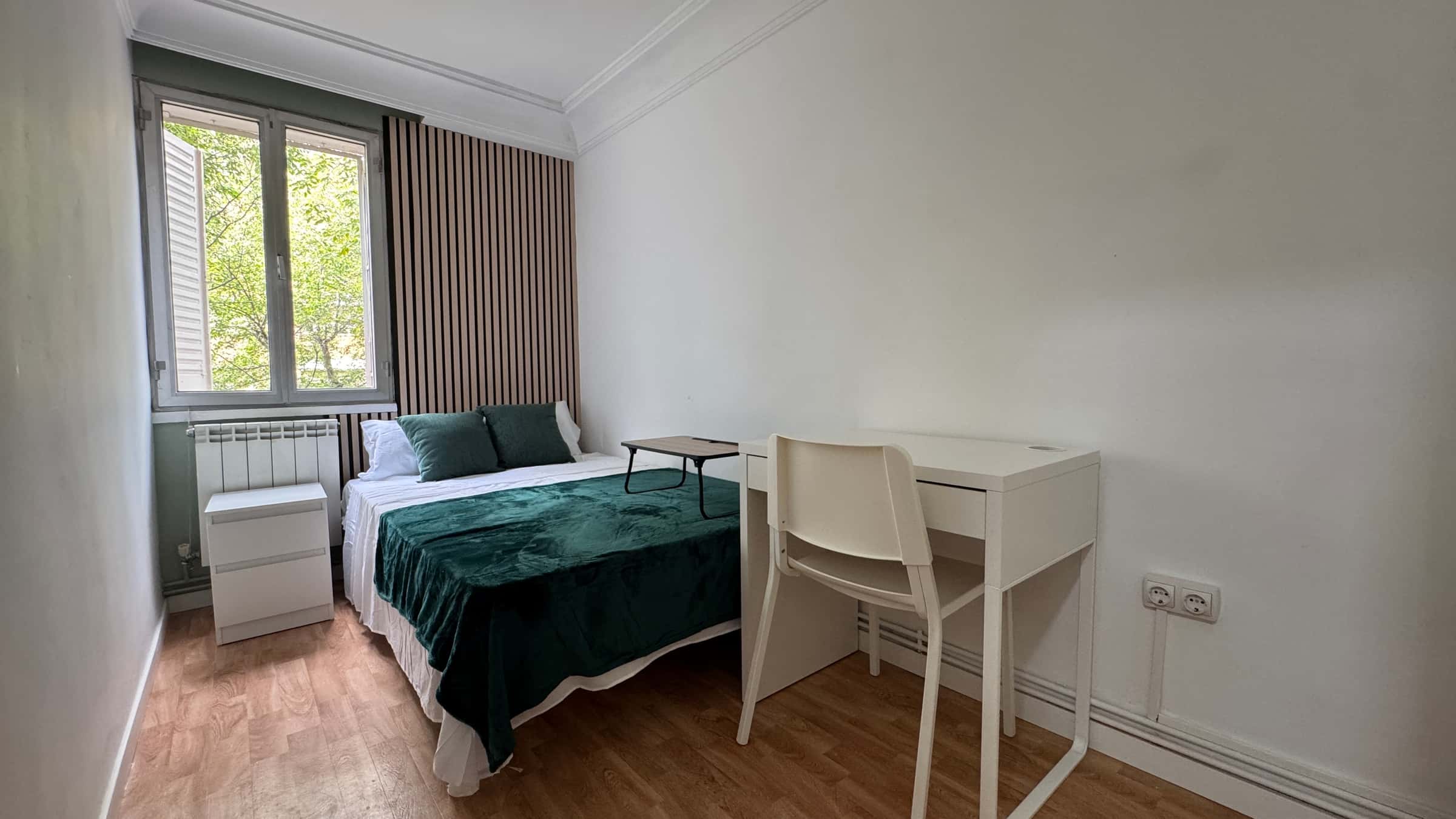 Zimmer in Avenida de Moratalaz, Madrid für 80 m² mit 4 Schlafzimmer