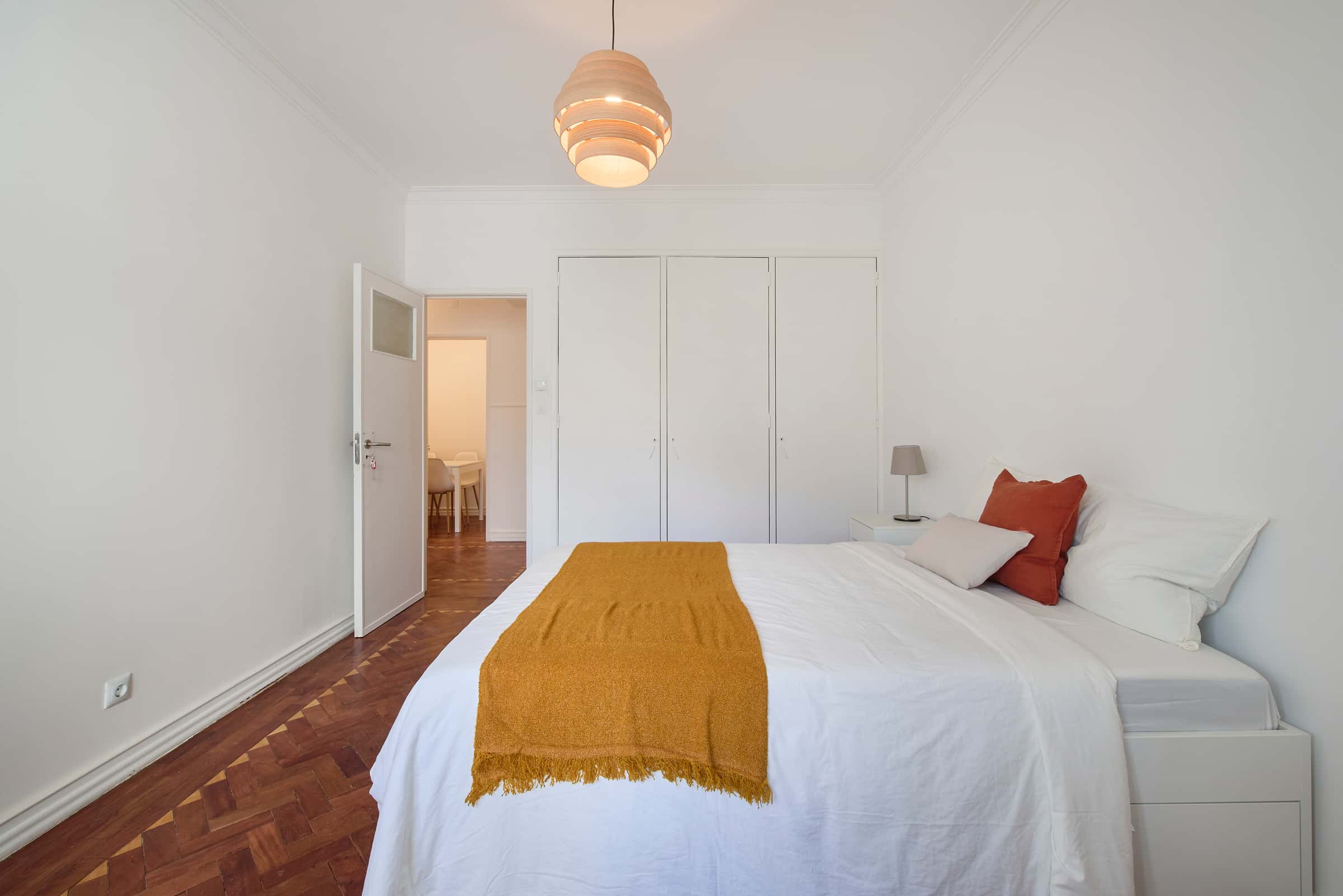 Bedroom in a 8-Bedroom Apartment in Av. Defensor de Chaves, Lisbon - Room 6