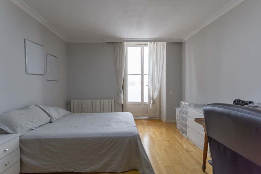 Habitación en piso de 5 habitaciones en Ciutat Vella