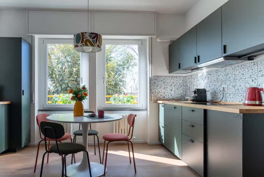 Nice new apartment with PARKING