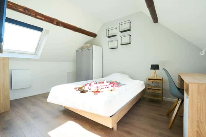 Listing photo thumbnail