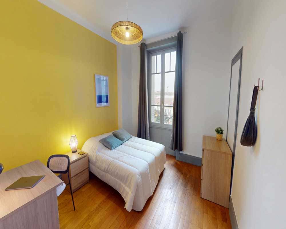 Chambre dans le rue de crequi