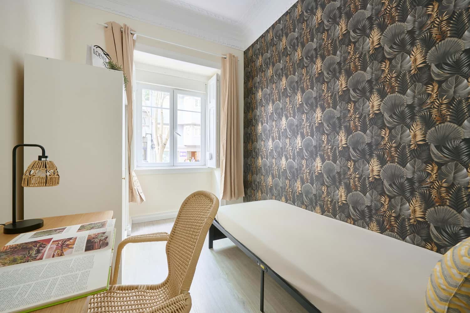 Room 1 - 79. R.Sampaio Pina 9 RCE