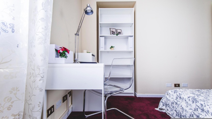 Listing photo thumbnail